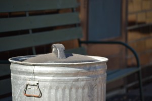 garbage-can-668084_1280